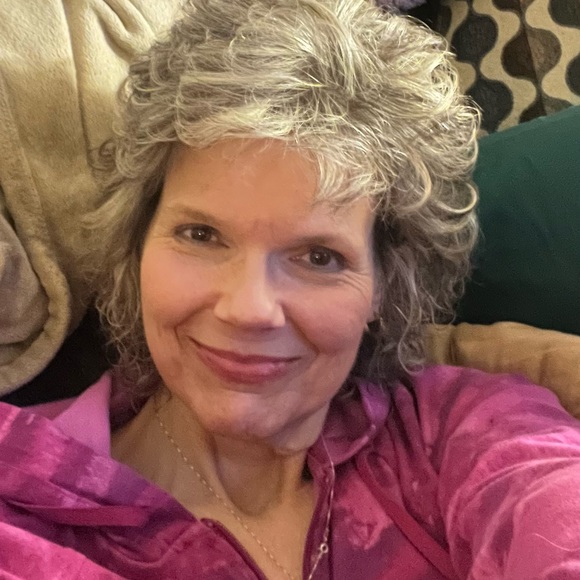 Meet your Posher, Amy - Picture 3 of 8